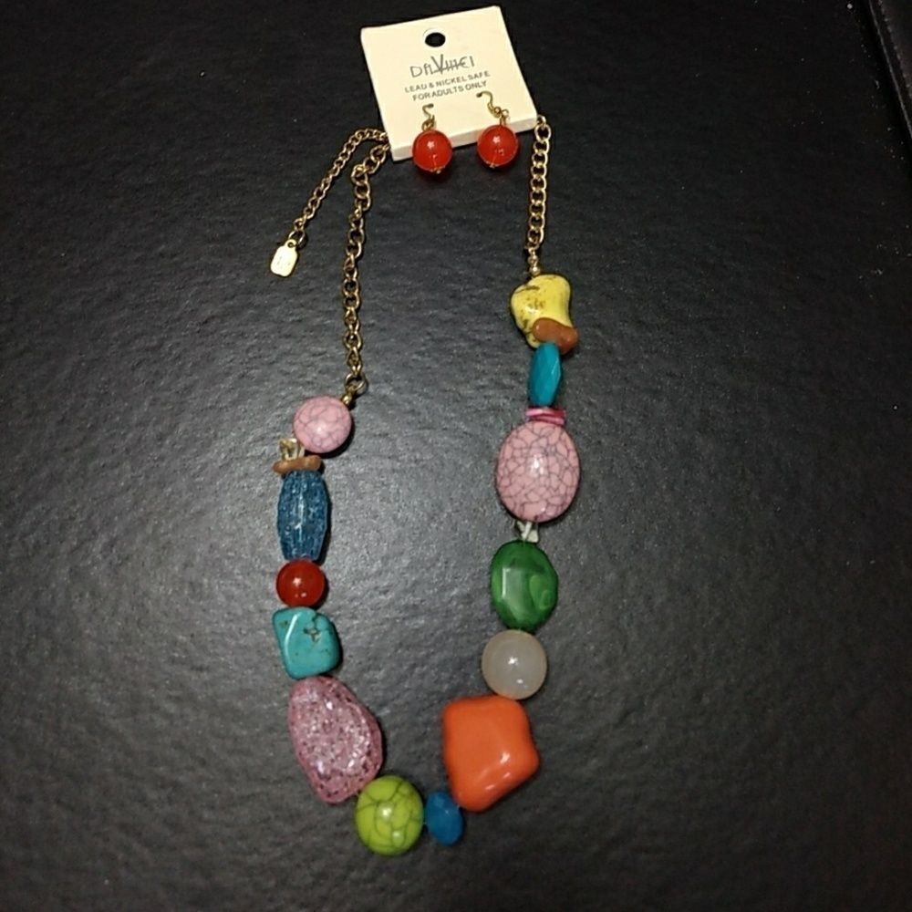 Da Vinci matching necklace and earring set